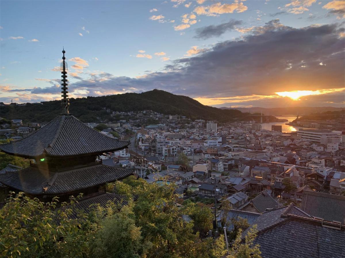 Onomichi Guest House Miharashi-Tei Экстерьер фото