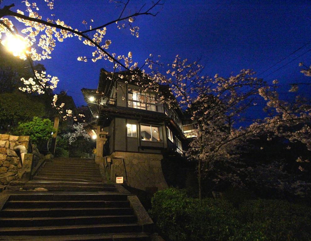 Onomichi Guest House Miharashi-Tei Экстерьер фото