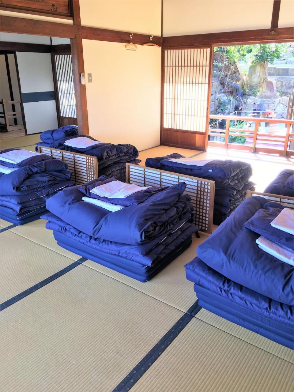 Onomichi Guest House Miharashi-Tei Экстерьер фото
