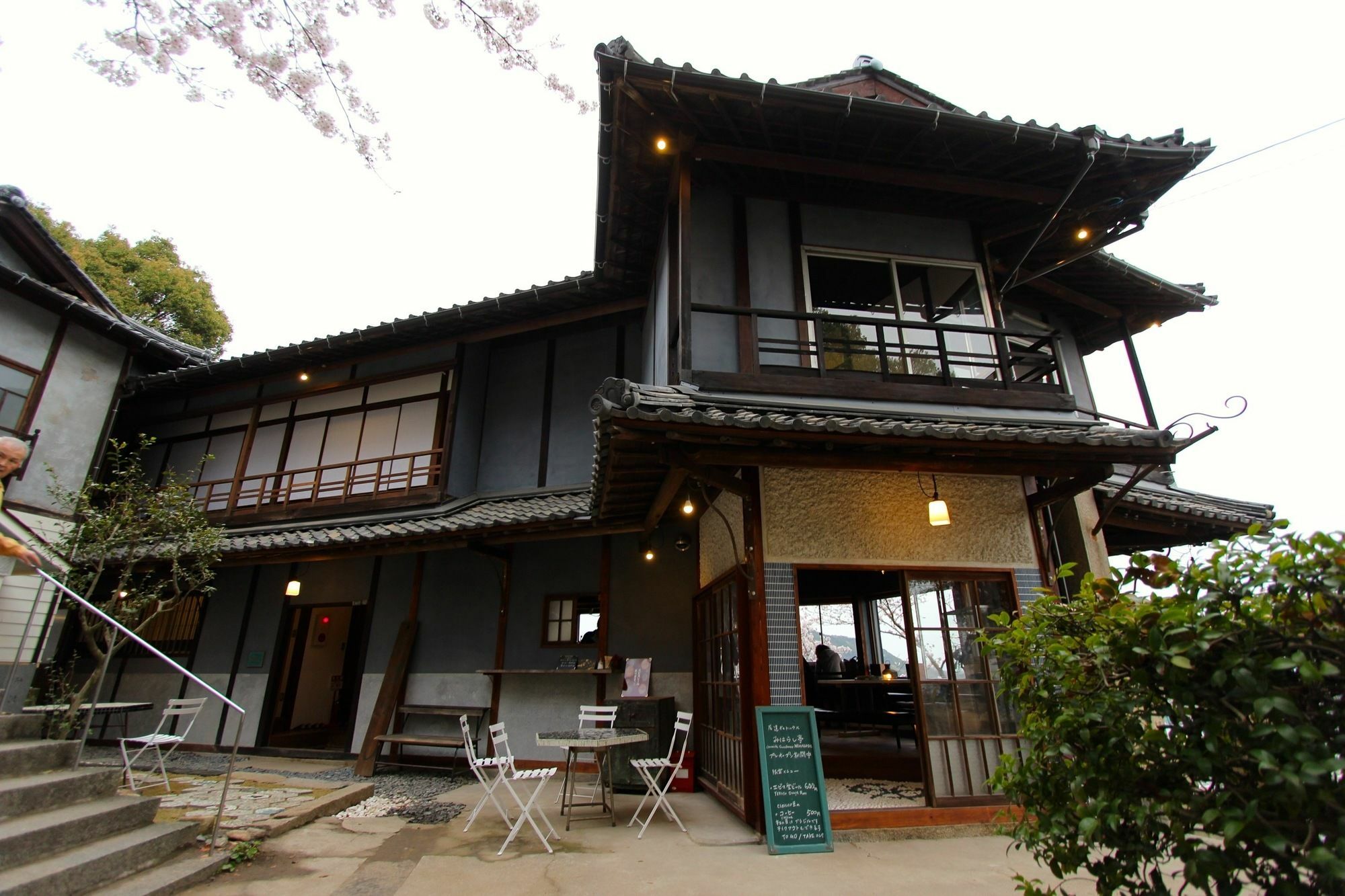 Onomichi Guest House Miharashi-Tei Экстерьер фото