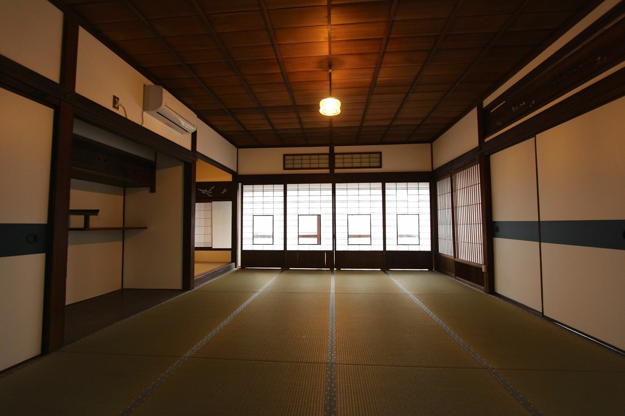 Onomichi Guest House Miharashi-Tei Экстерьер фото